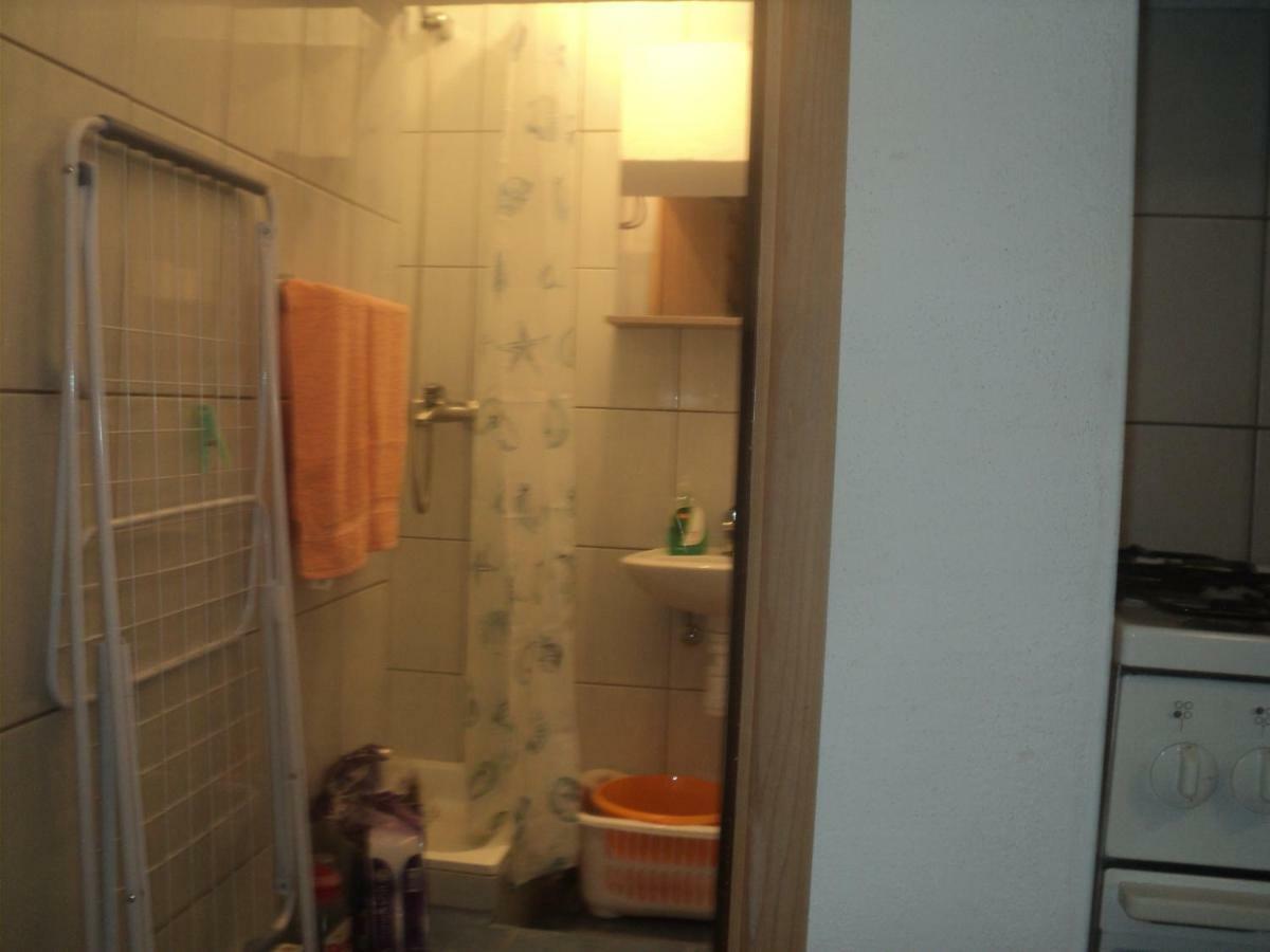 Studio Apartman Kastel Kambelovac Kaštela Esterno foto